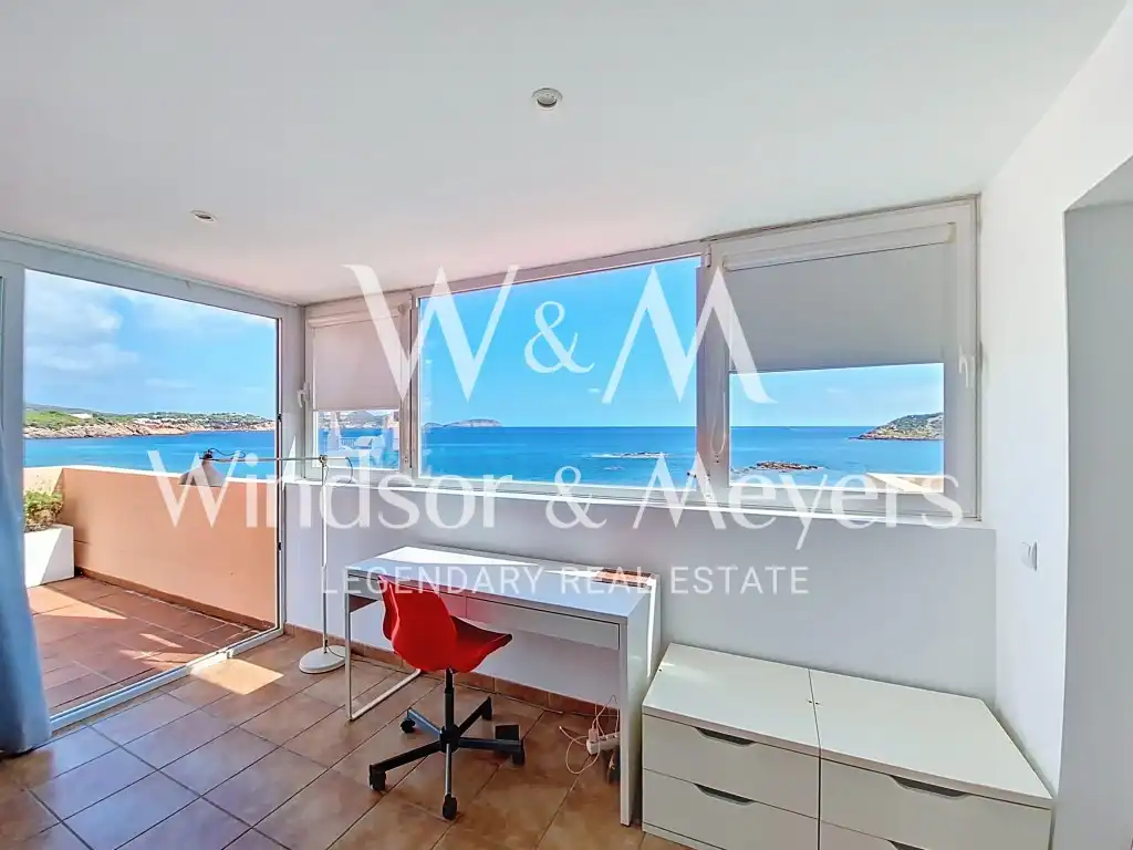 Apartamento en venta en Santa Eulària des Riu con Aire acondicionado, Amueblado y Piscina comunitaria