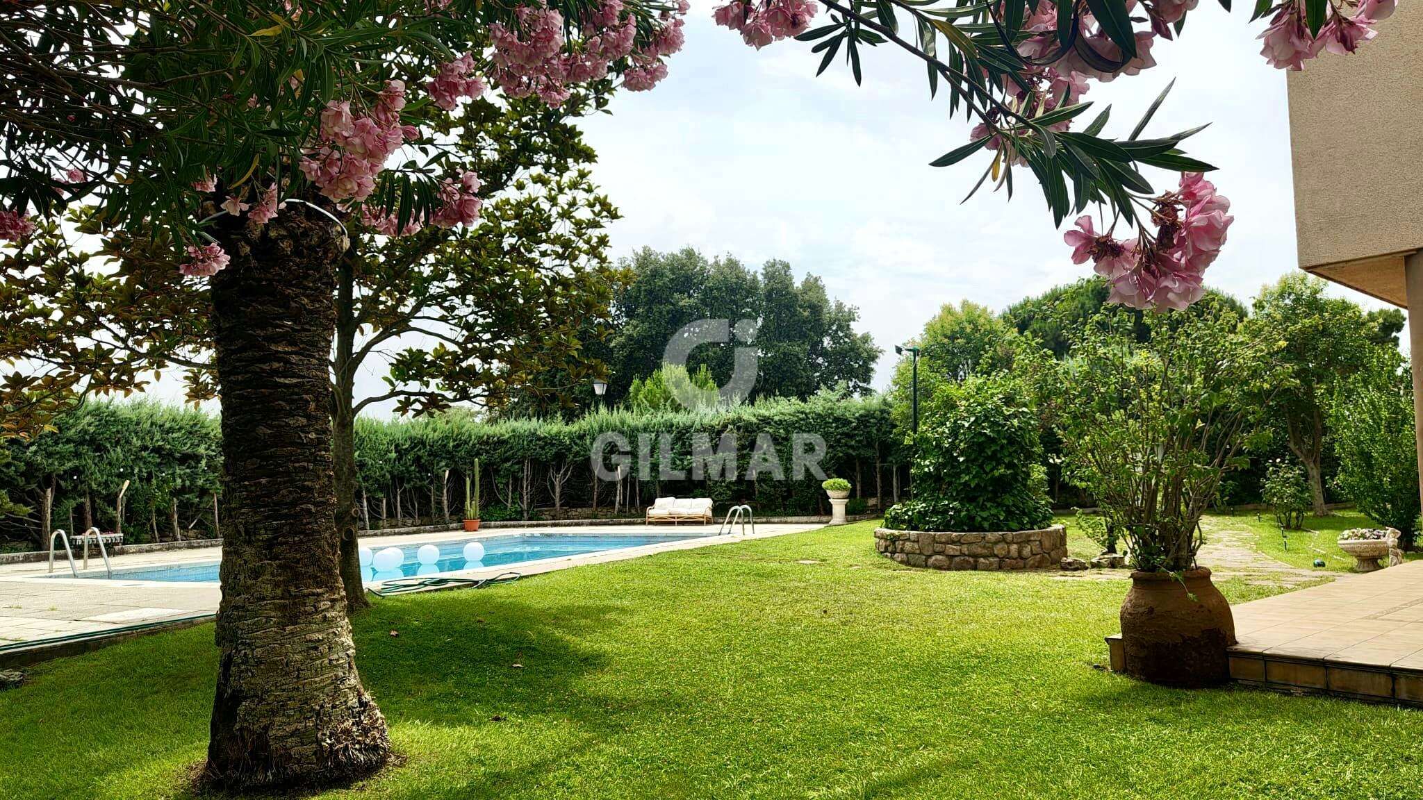 Jardí de Casa o xalet en venda en Villanueva de la Cañada amb Calefacció, Jardí privat i Piscina