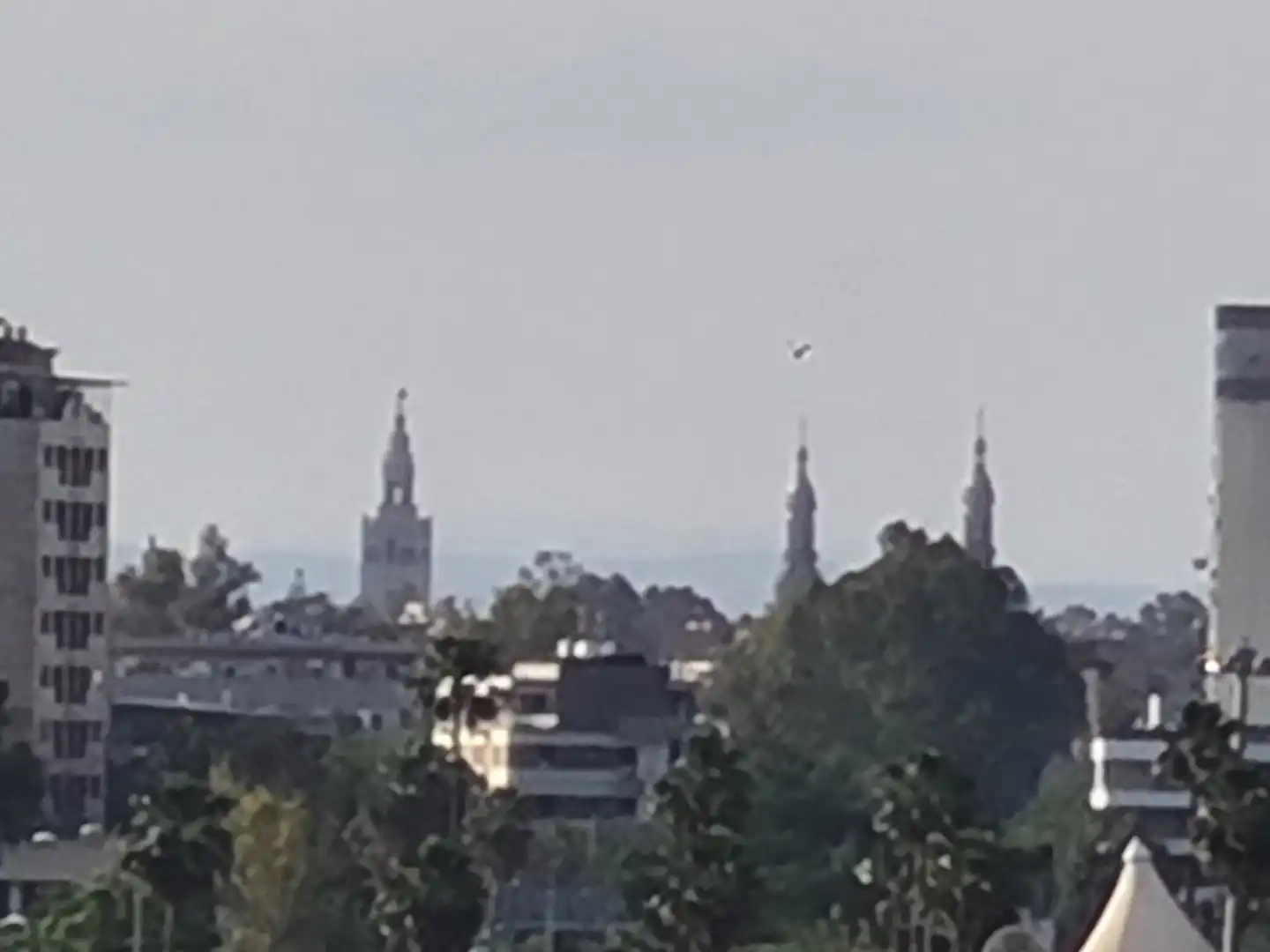 Vista exterior de Ático en venta en Sevilla con Aire acondicionado, Calefacción y Terraza