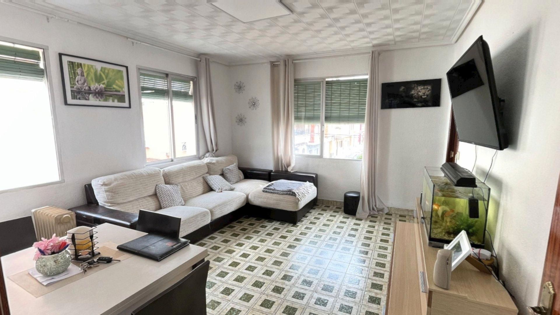 Sala de estar de Piso en venta en Sagunto / Sagunt con Calefacción, Trastero y Amueblado