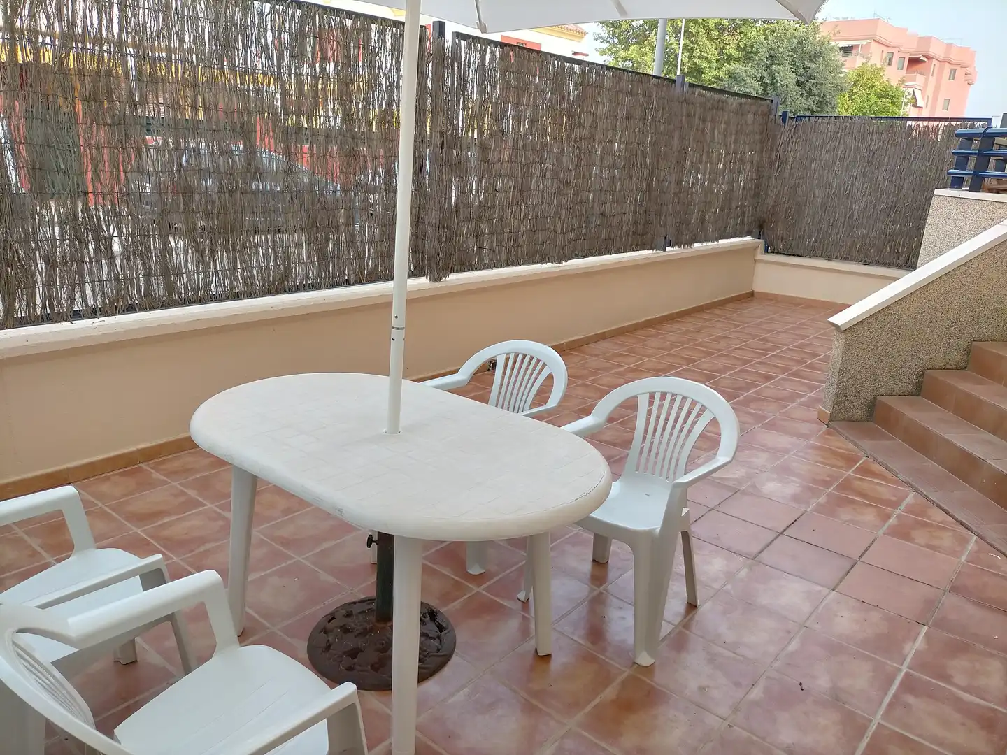 Flat for rent in Calle Rosa de los Vientos, El Pino - Bajo de Guía