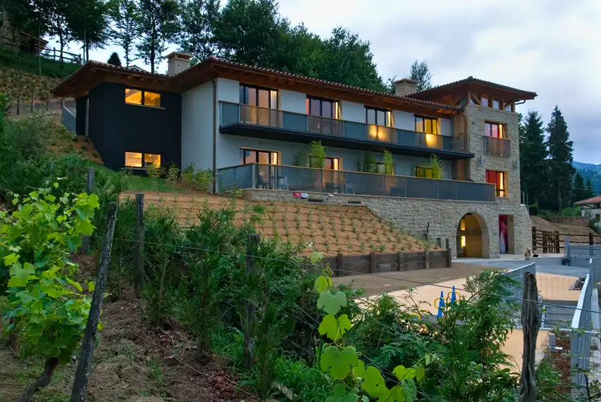 Vista exterior de Edificio en venta en Zeanuri