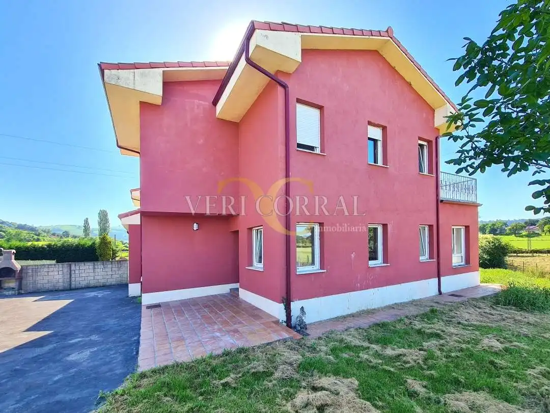 Casa o xalet en venda a Camín del Gurguyu, Sariego