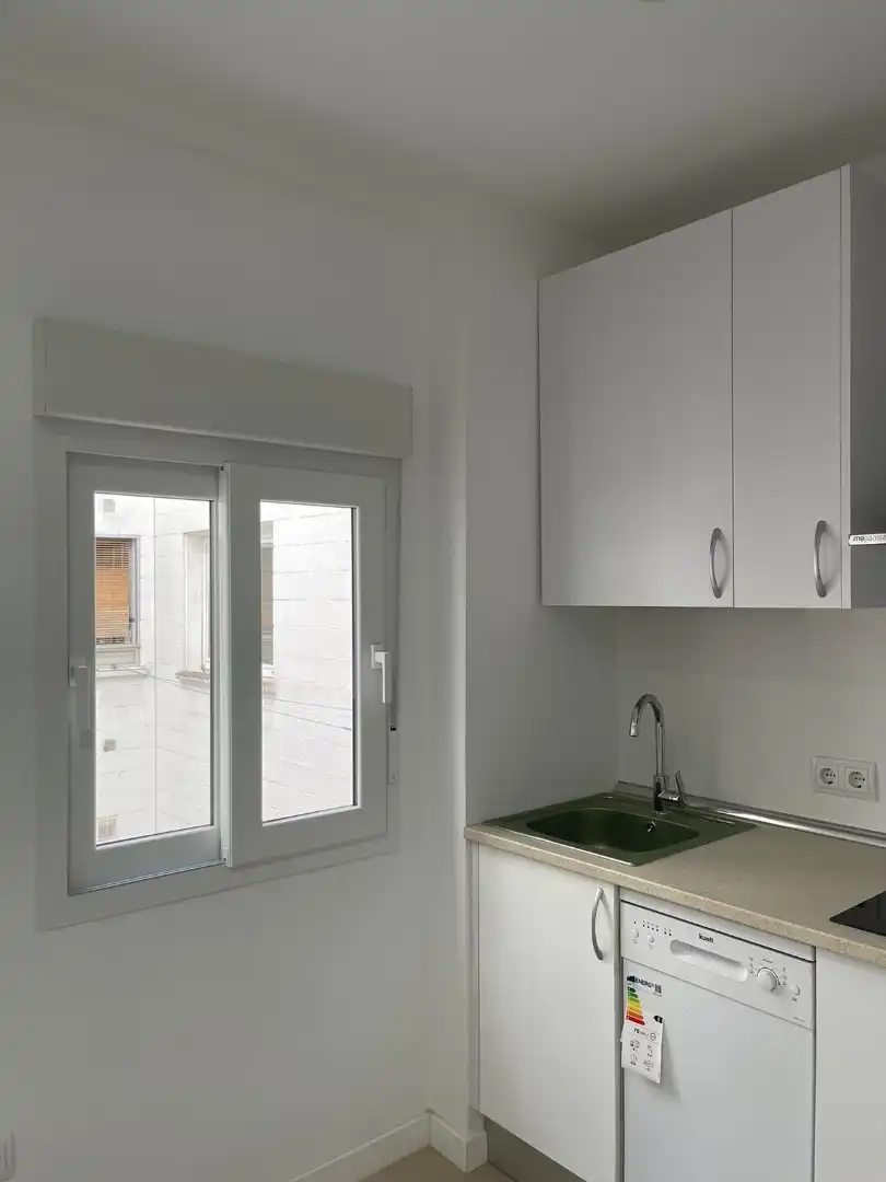Flat for rent in Calle de Rafael Herrera, 11, Castilla