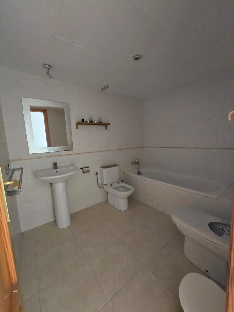 Badezimmer von Maisonette zum Verkauf in Sineu mit Terrasse, Abstellraum und Balkon