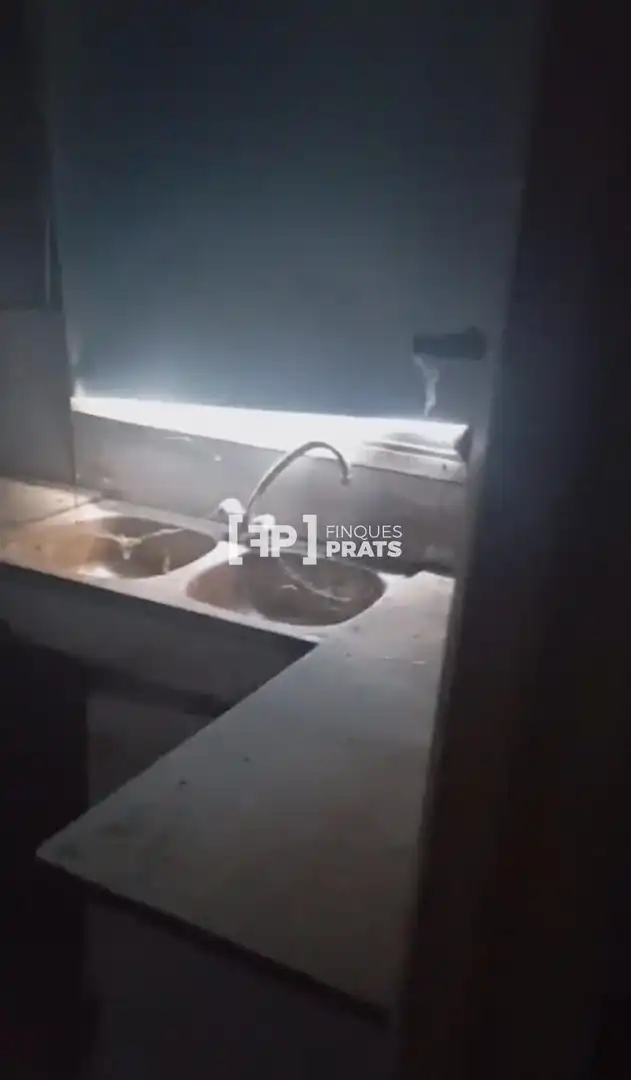 Cuina de Casa o xalet en venda en Castellserà amb Calefacció, Terrassa i Traster