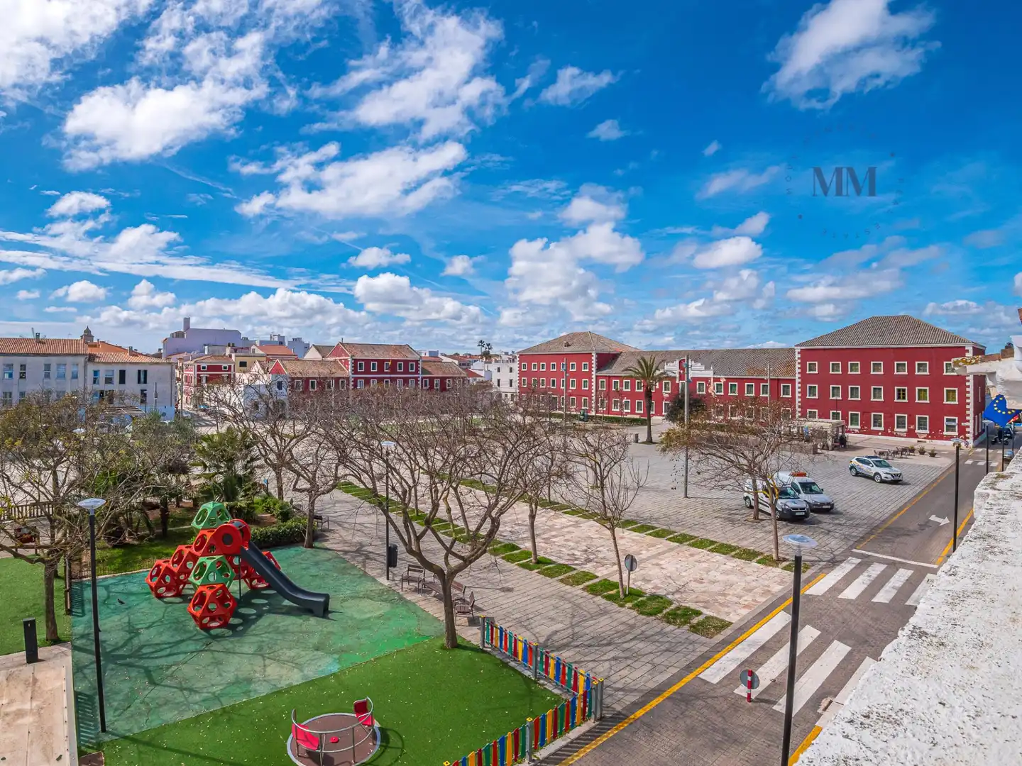 Vista exterior de Casa adosada en venda en Es Castell amb Terrassa i Balcó