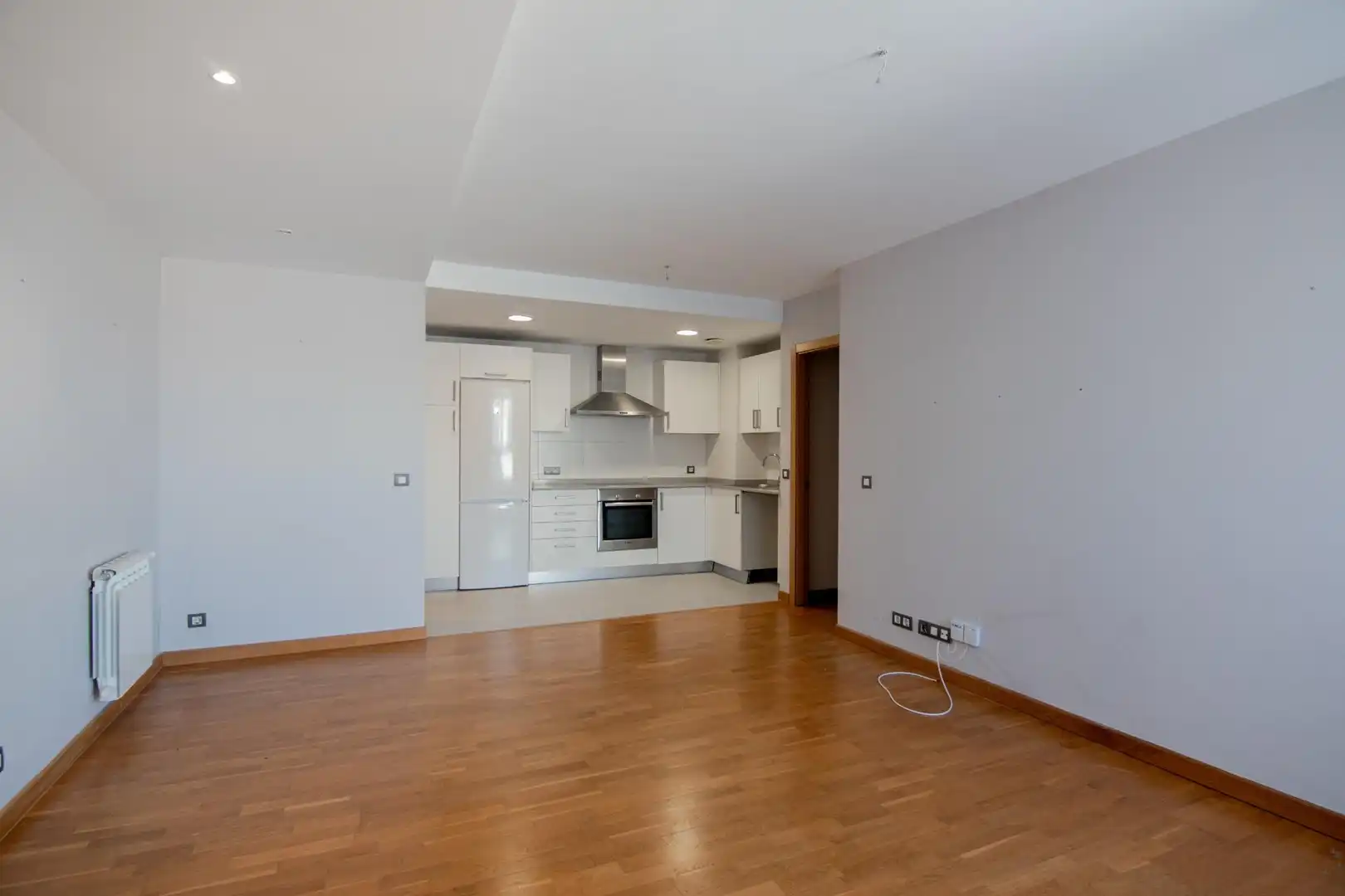 Sala d'estar de Àtic en venda en A Coruña Capital  amb Calefacció, Parquet i Terrassa