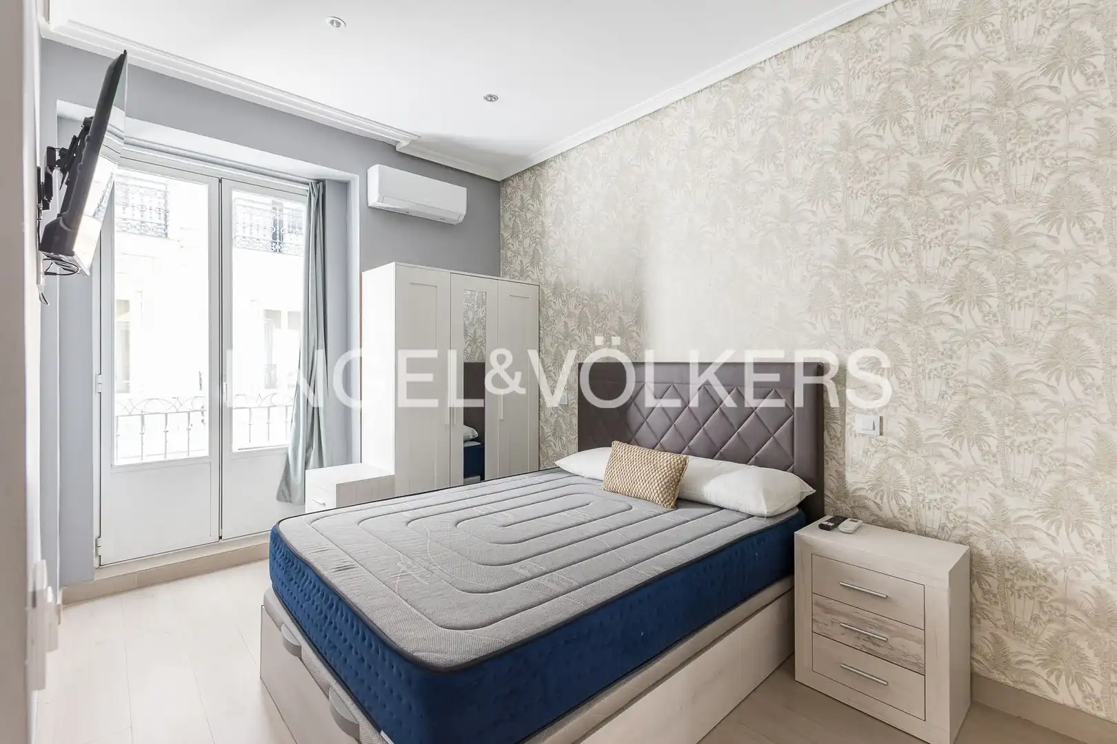 Bedroom of Flat for sale in Madrid  with Air Conditioner, Heating and Parquet flooring