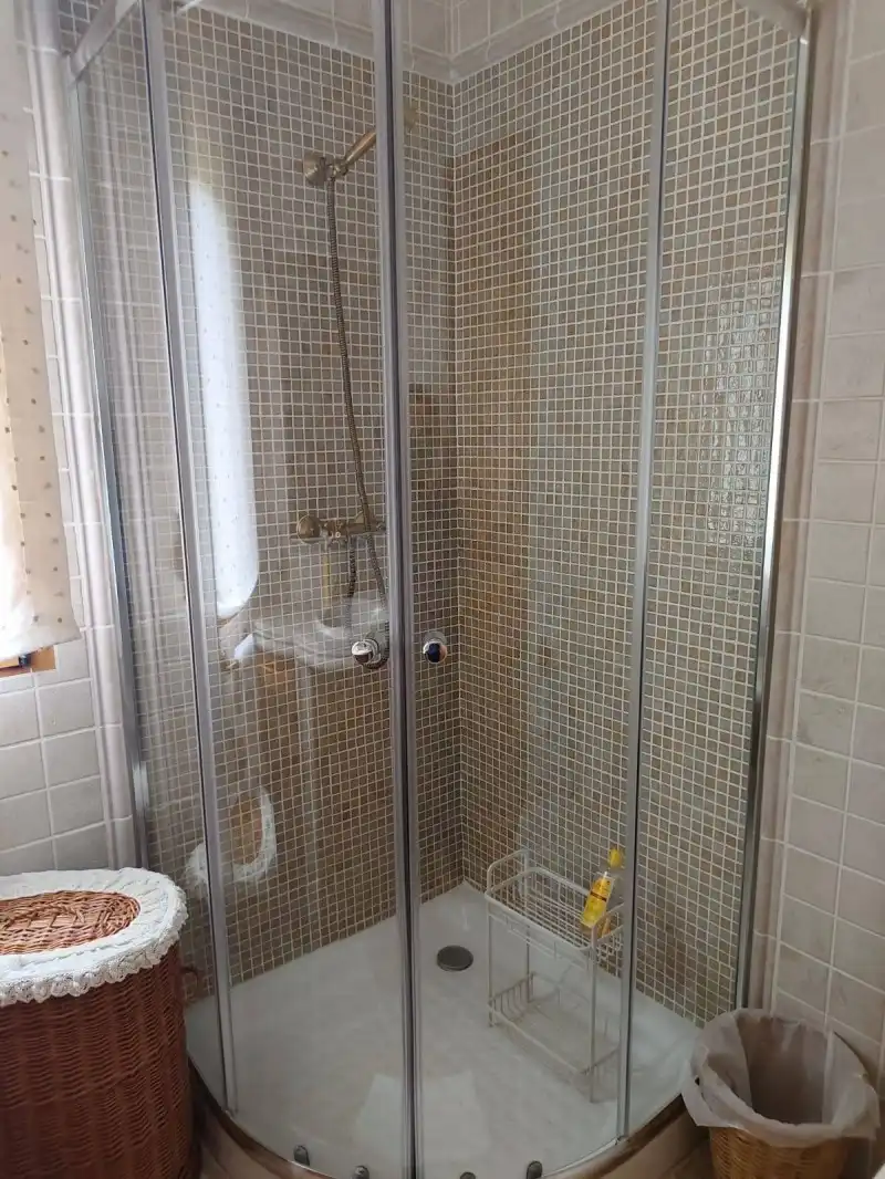 Baño de Casa o chalet en venta en Bustarviejo con Calefacción, Parquet y Terraza