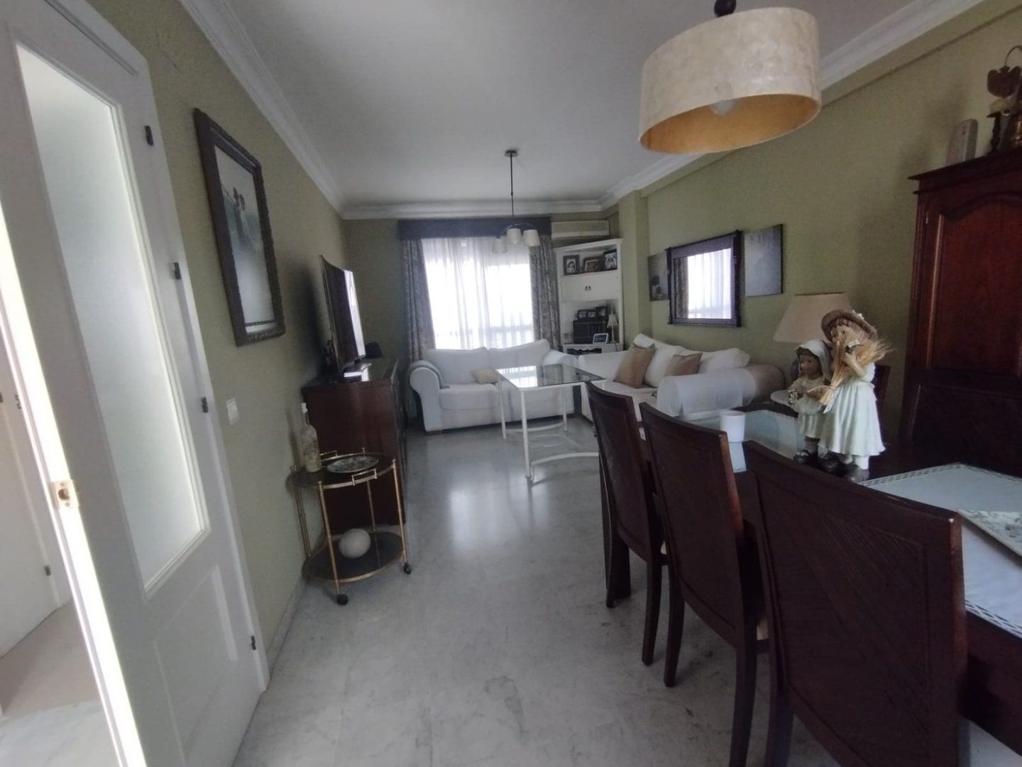 Sala de estar de Casa o chalet en venta en Castilleja de la Cuesta con Aire acondicionado y Terraza