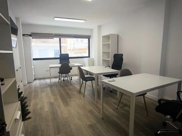 Ufficio con ascensore in affitto a Calle Comedias