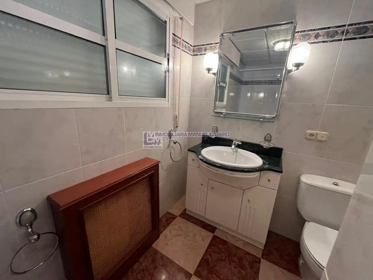 Bany de Casa o xalet en venda en Cáceres amb Calefacció, Jardí privat i Terrassa