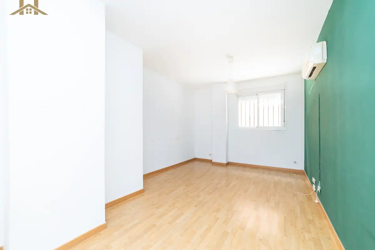 Bedroom of Flat for sale in Casarrubios del Monte  with Air Conditioner and Storage room