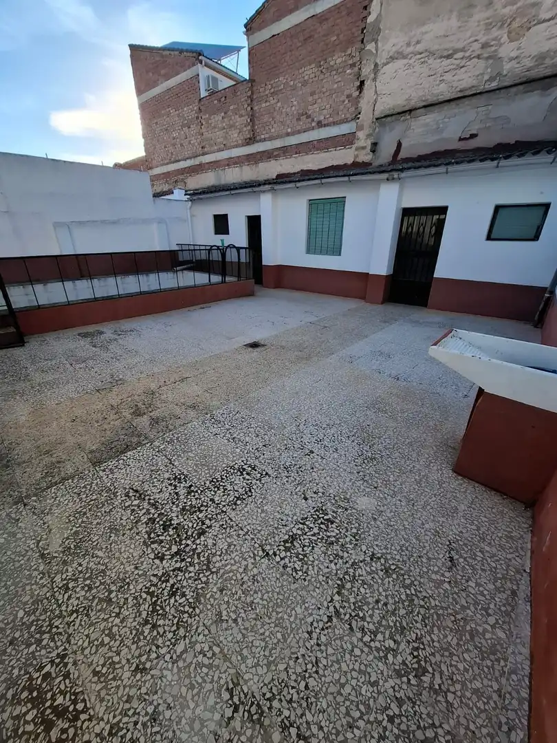 Terrassa de Casa adosada en venda en Jabalquinto amb Traster, Piscina i Domòtica