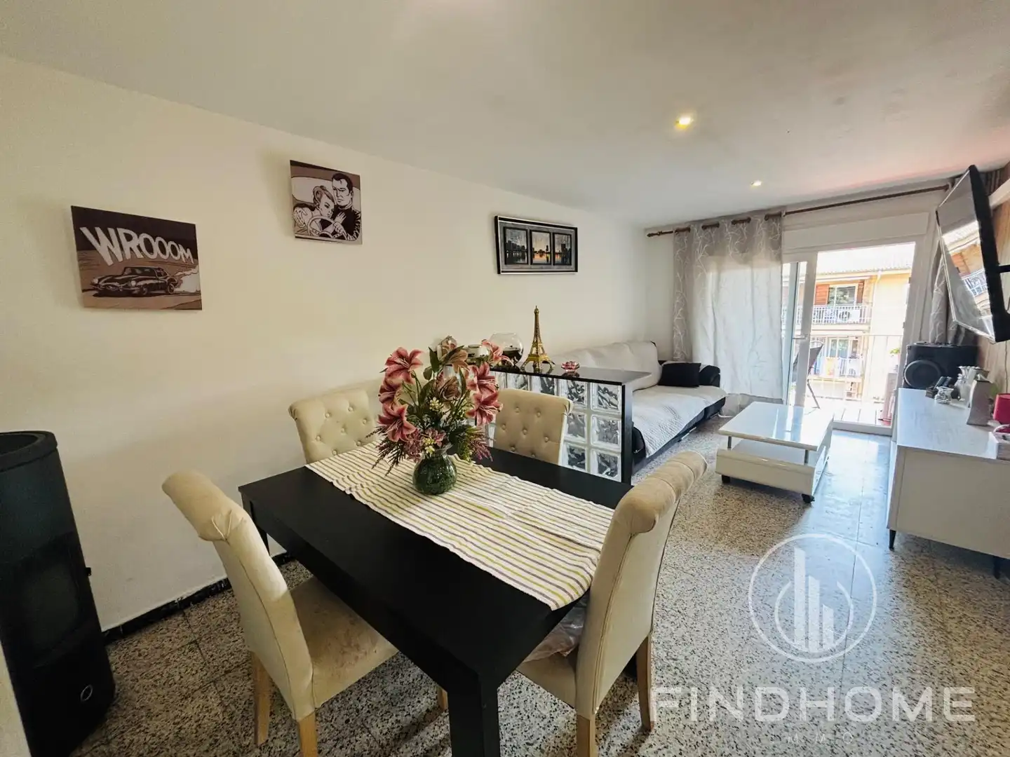 Exterior view of Flat for sale in Olot  with Air Conditioner and Heating