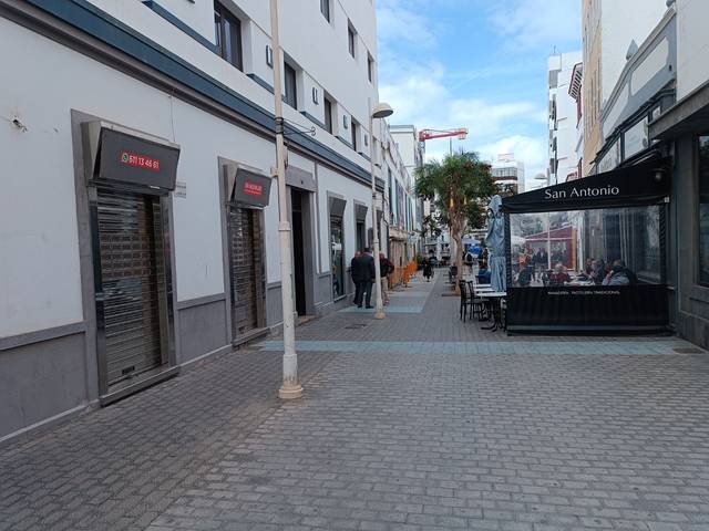 Local comercial en Alquiler en Plaza de la Constitución, 1 en Centro - La Vega Alta