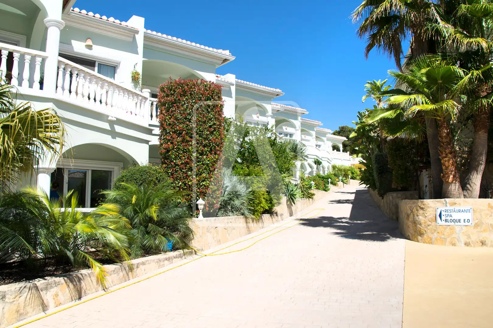 Vista exterior de Apartament en venda en Benissa amb Aire condicionat, Calefacció i Jardí privat