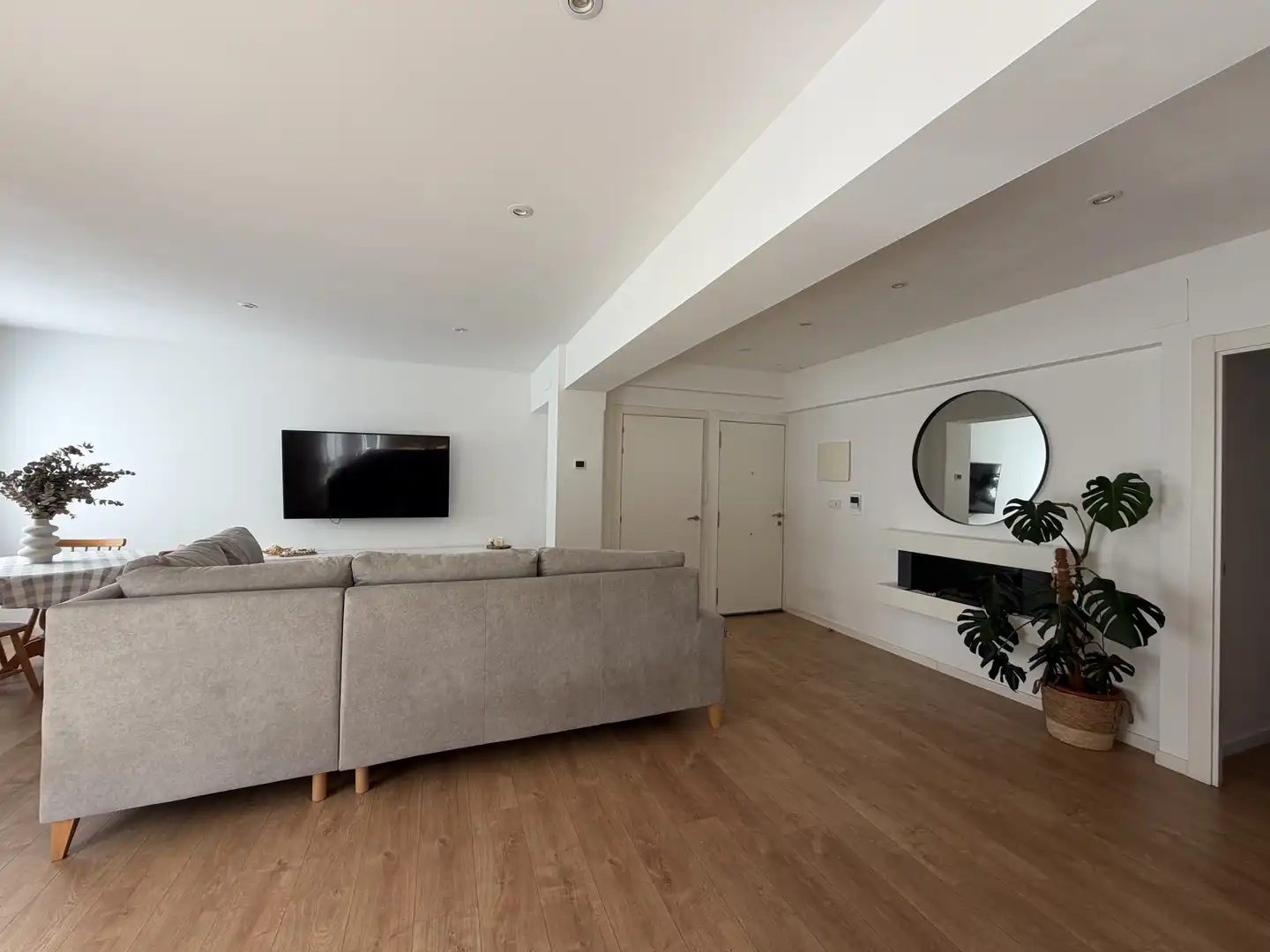 Sala d'estar de Pis en venda en Vigo  amb Terrassa i Balcó
