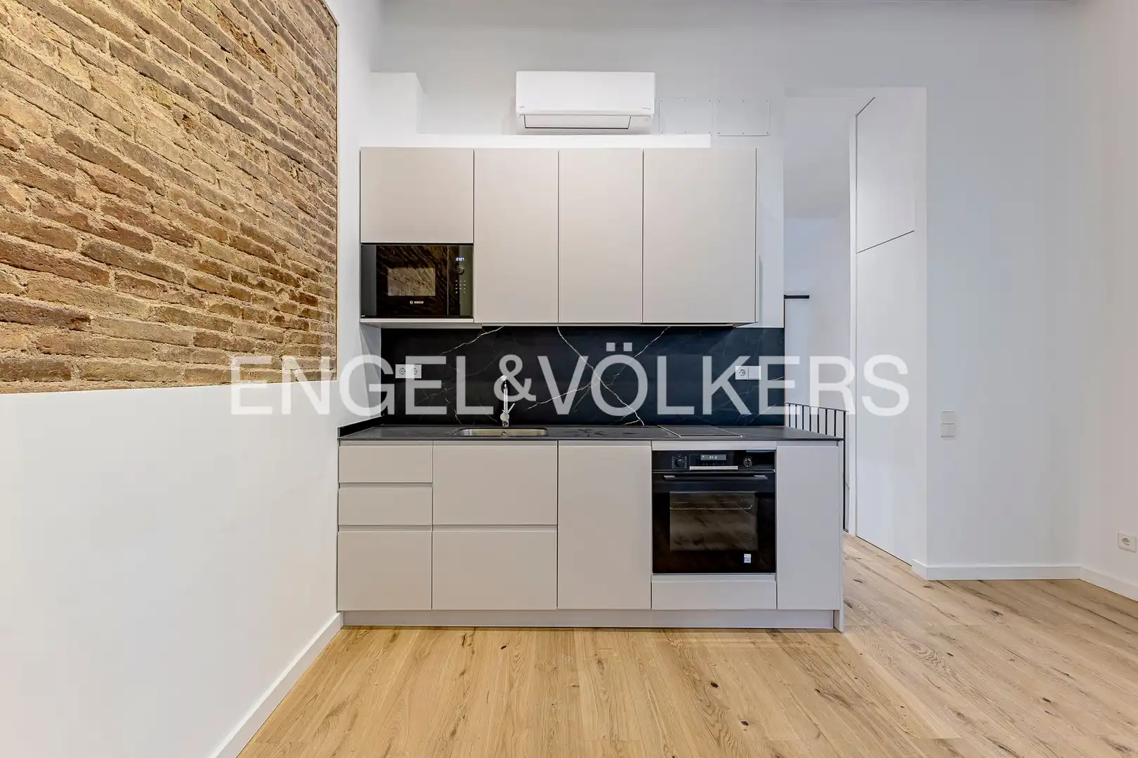 Kitchen of Flat for sale in Barcelona  with Heating and Balcony