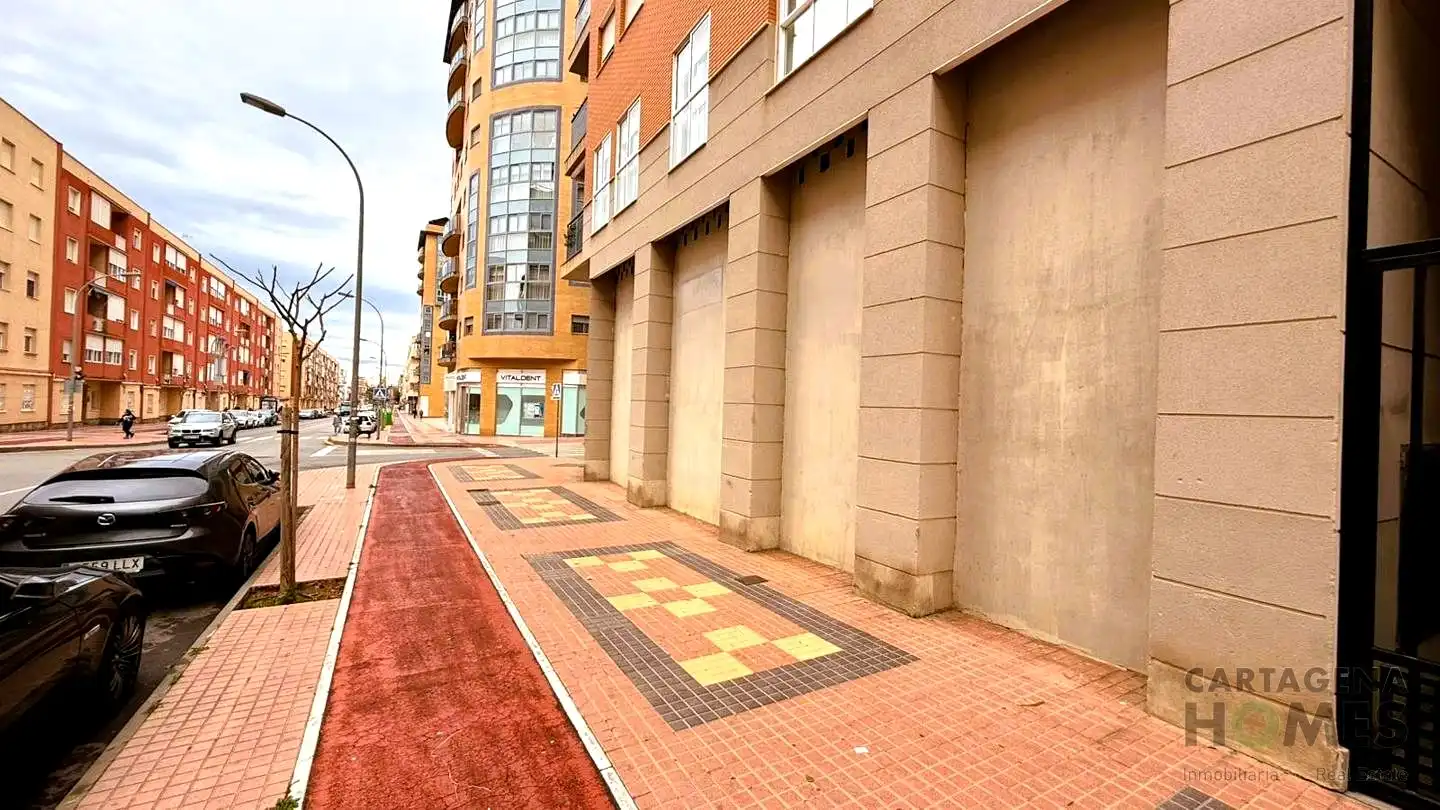 Local comercial en venta en Santiago Ramón Y Cajal 71, imagen 4
