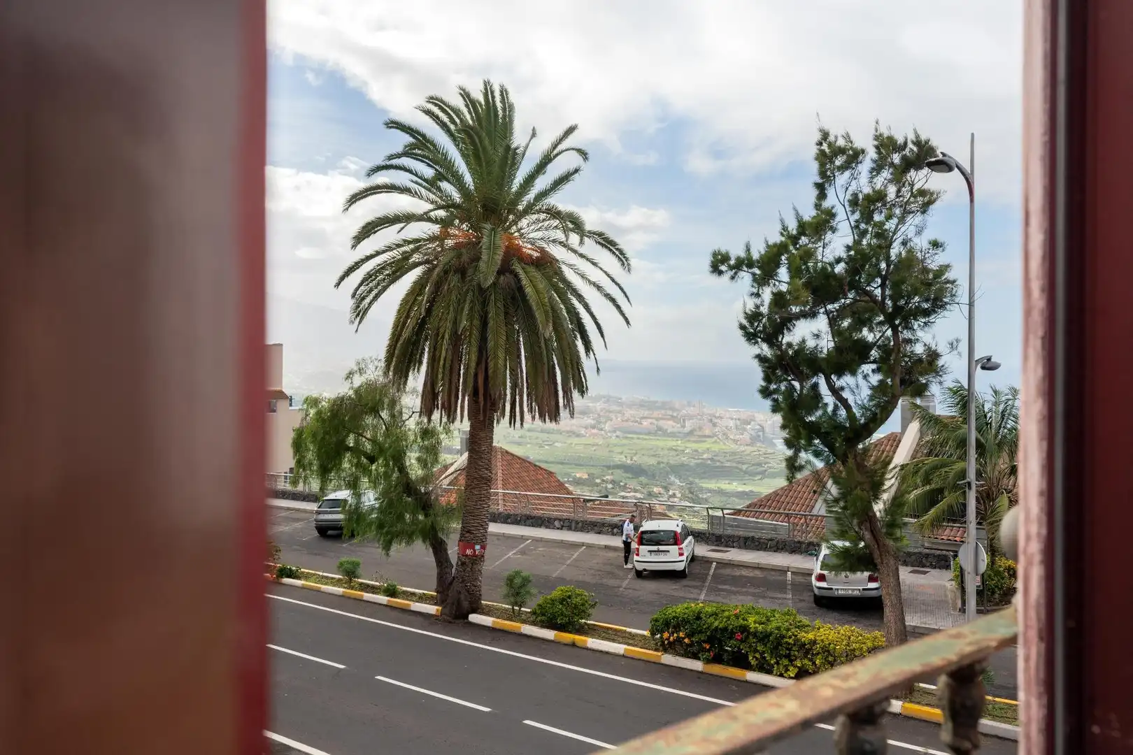 Vista exterior de Casa o chalet en venta en Santa Úrsula con Parquet y Terraza