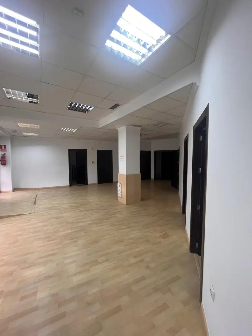 Commercial properties for sale in Lorca  with Air Conditioner