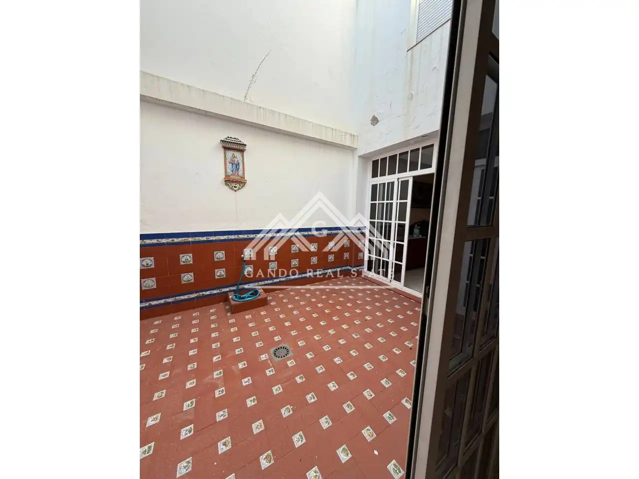 Vista exterior de Casa adosada en venta en Dos Hermanas con Jardín privado y Terraza