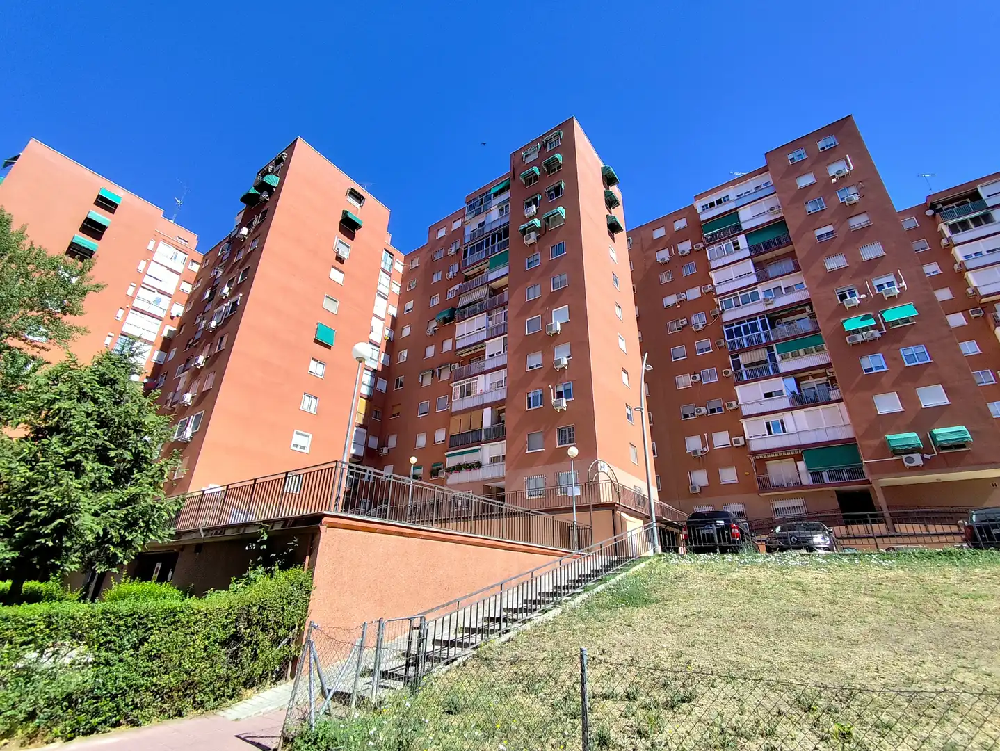Außenansicht von Wohnung zum Verkauf in Móstoles mit Klimaanlage, Heizung und Parkett