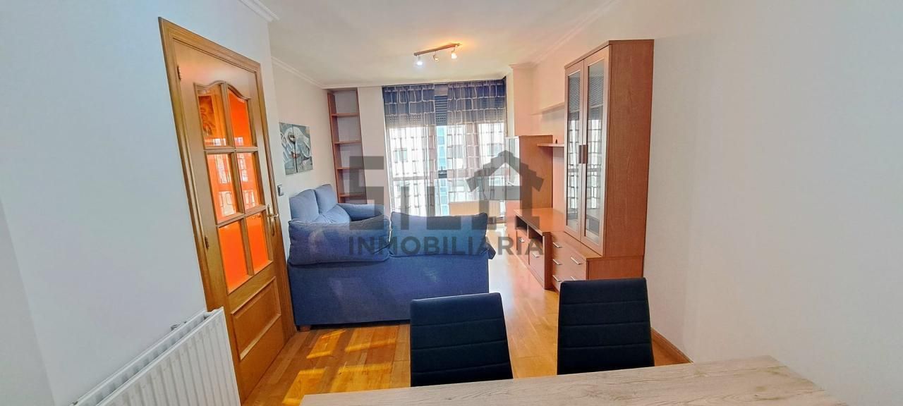 Living room of Flat for rent in Ourense Capital   with Heating, Storage room and Furnished