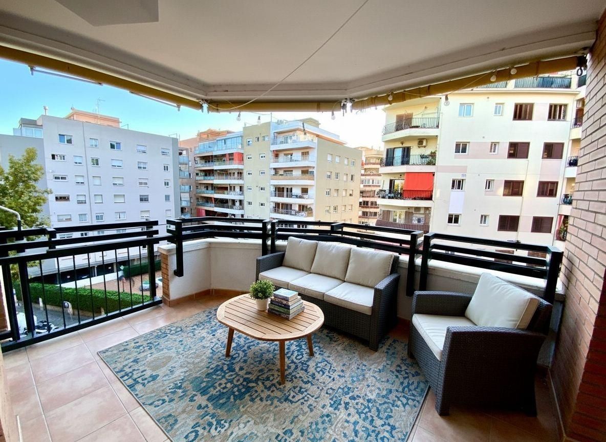 Vista exterior de Piso en venta en Premià de Mar con Aire acondicionado, Calefacción y Jardín privado