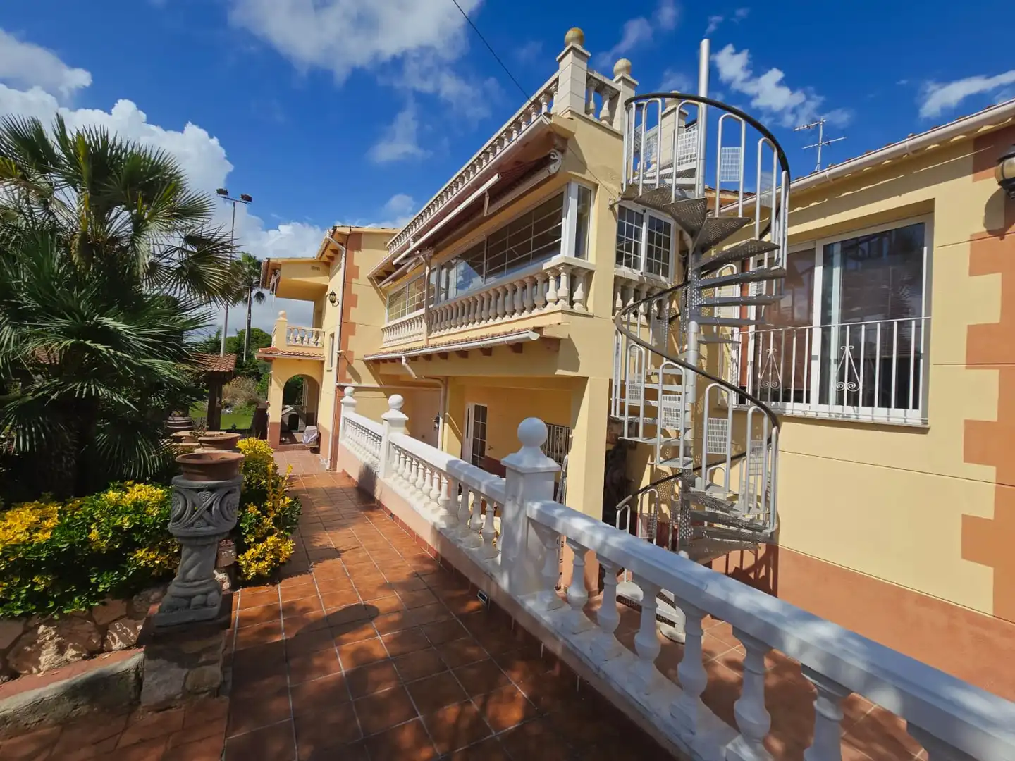 Vista exterior de Casa o chalet en venta en Creixell con Aire acondicionado, Calefacción y Jardín privado