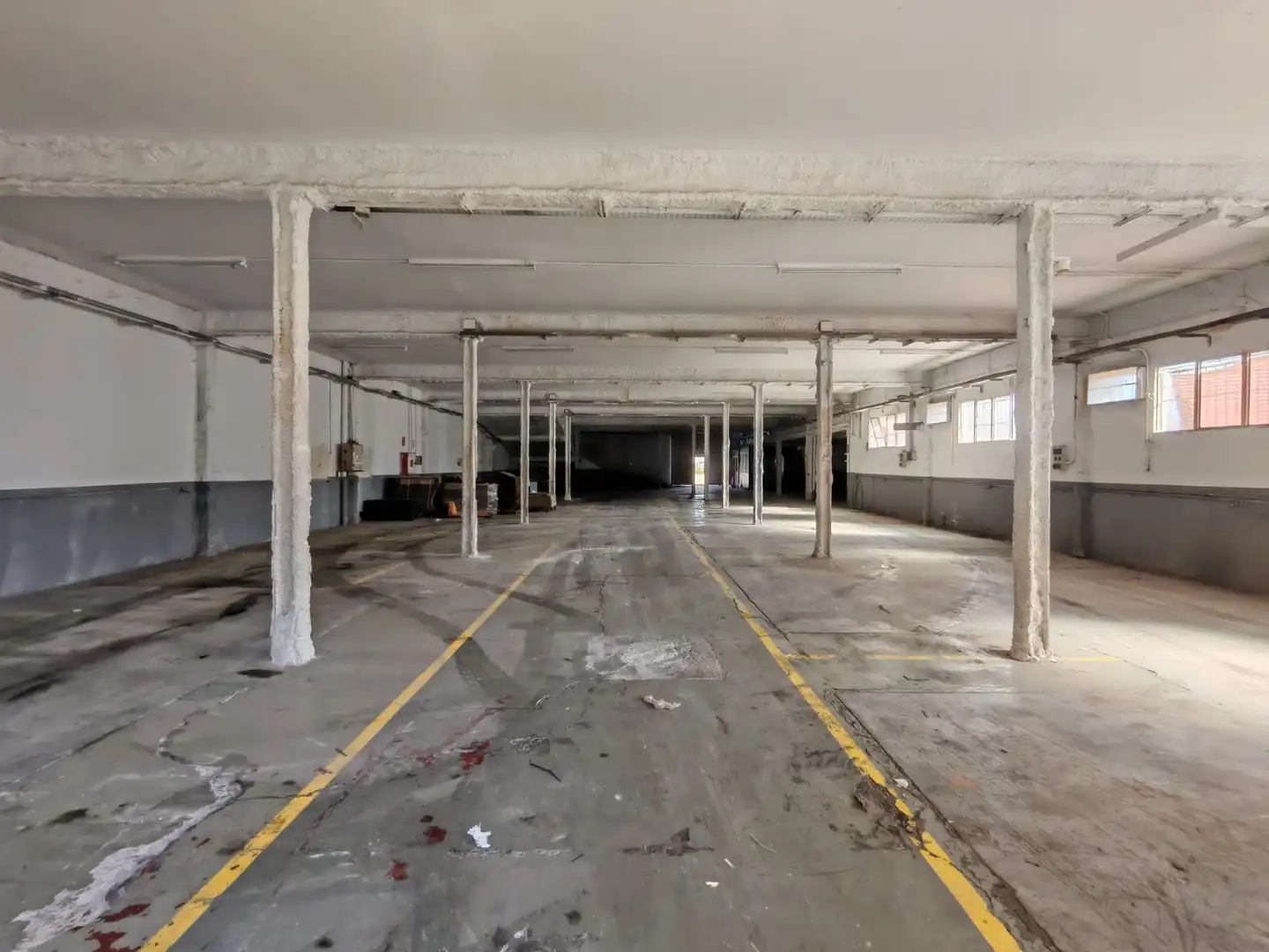 Parking de Nave industrial de alquiler en Granollers