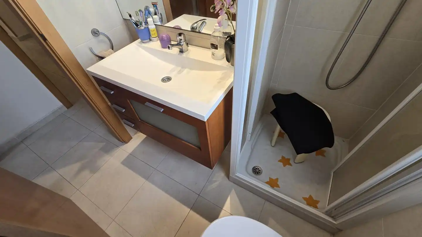 Baño de Apartamento de alquiler en Gandia con Terraza, Amueblado y Piscina comunitaria
