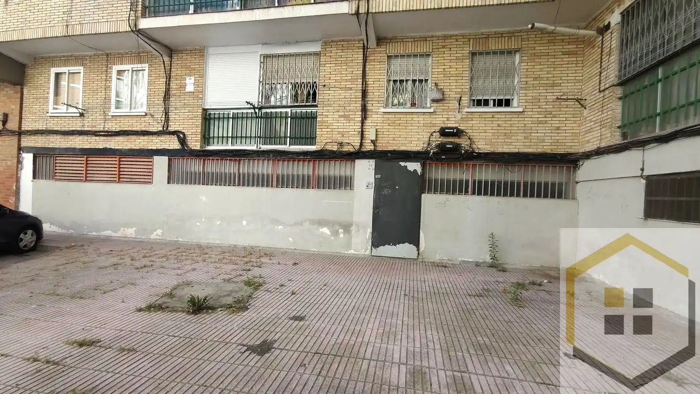 Vista exterior de Local de lloguer en Getafe amb Aire condicionat