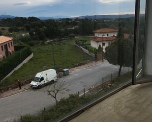 Aparcament de Apartament en venda en Sant Esteve Sesrovires amb Balcó