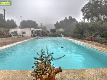 Casa rústica con piscina en venta en Periurbano Oeste - Sierra