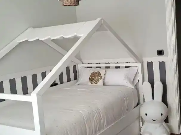 Bedroom of Houses for sale in Castro-Urdiales  with Balcony