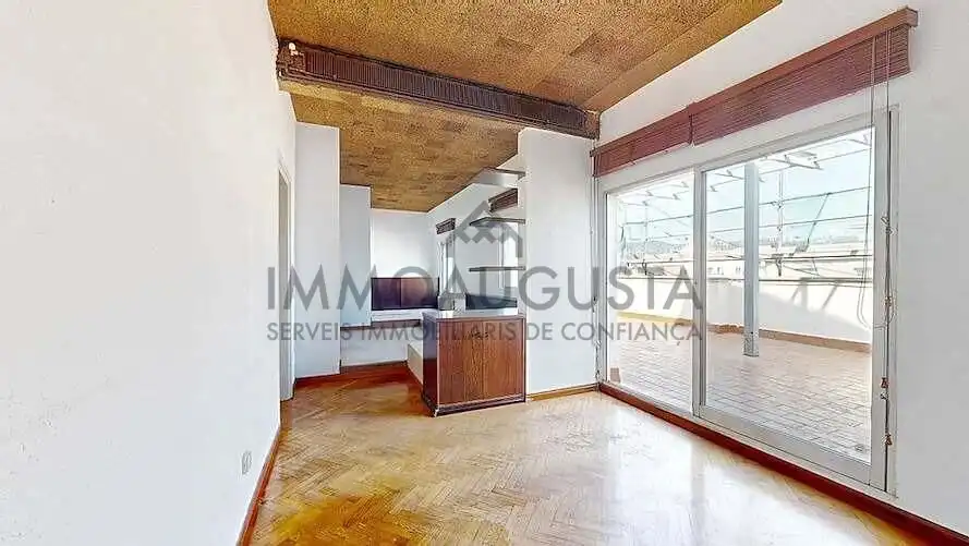 Pis en venda en Barcelona amb Parquet i Terrassa
