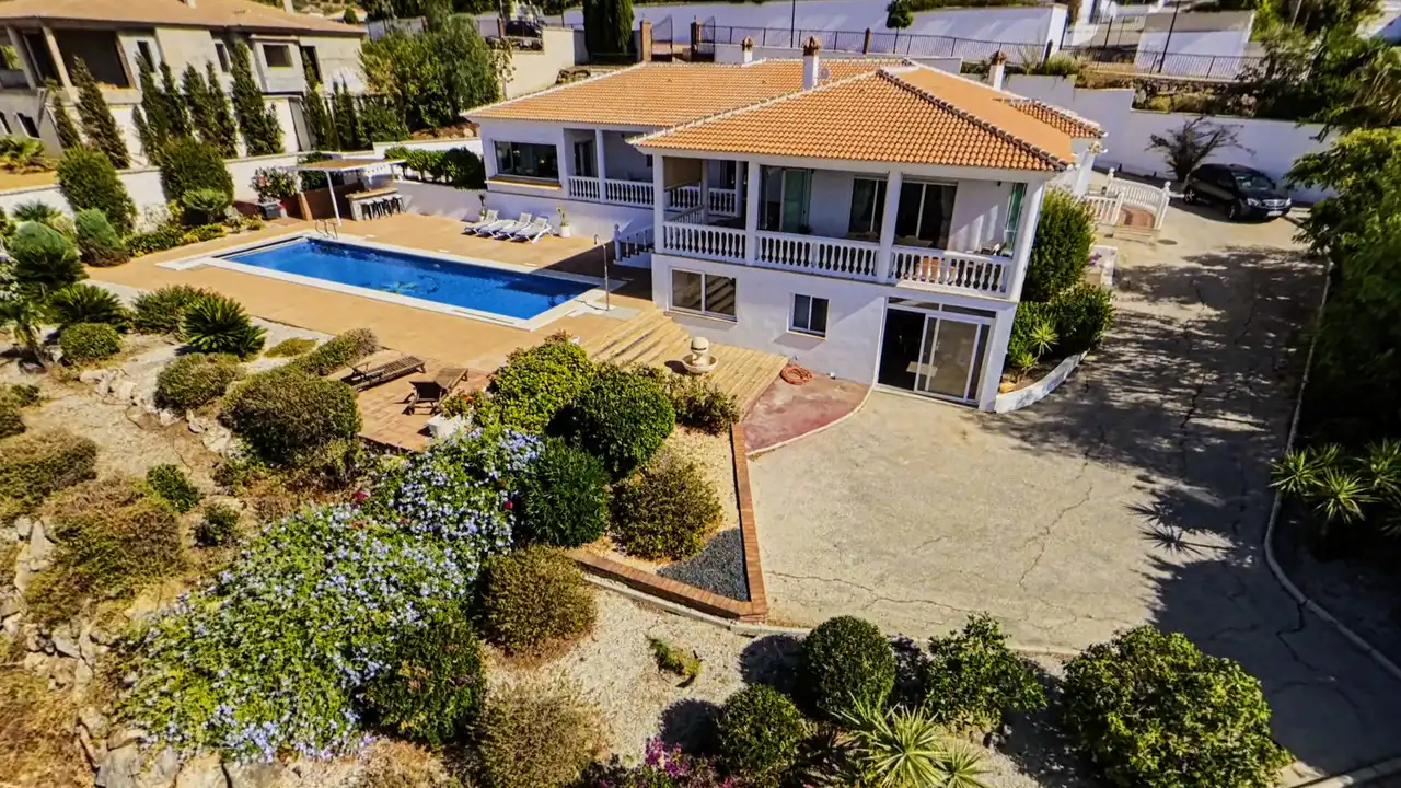 Casa amb piscina en venda a Periana, imagen 2