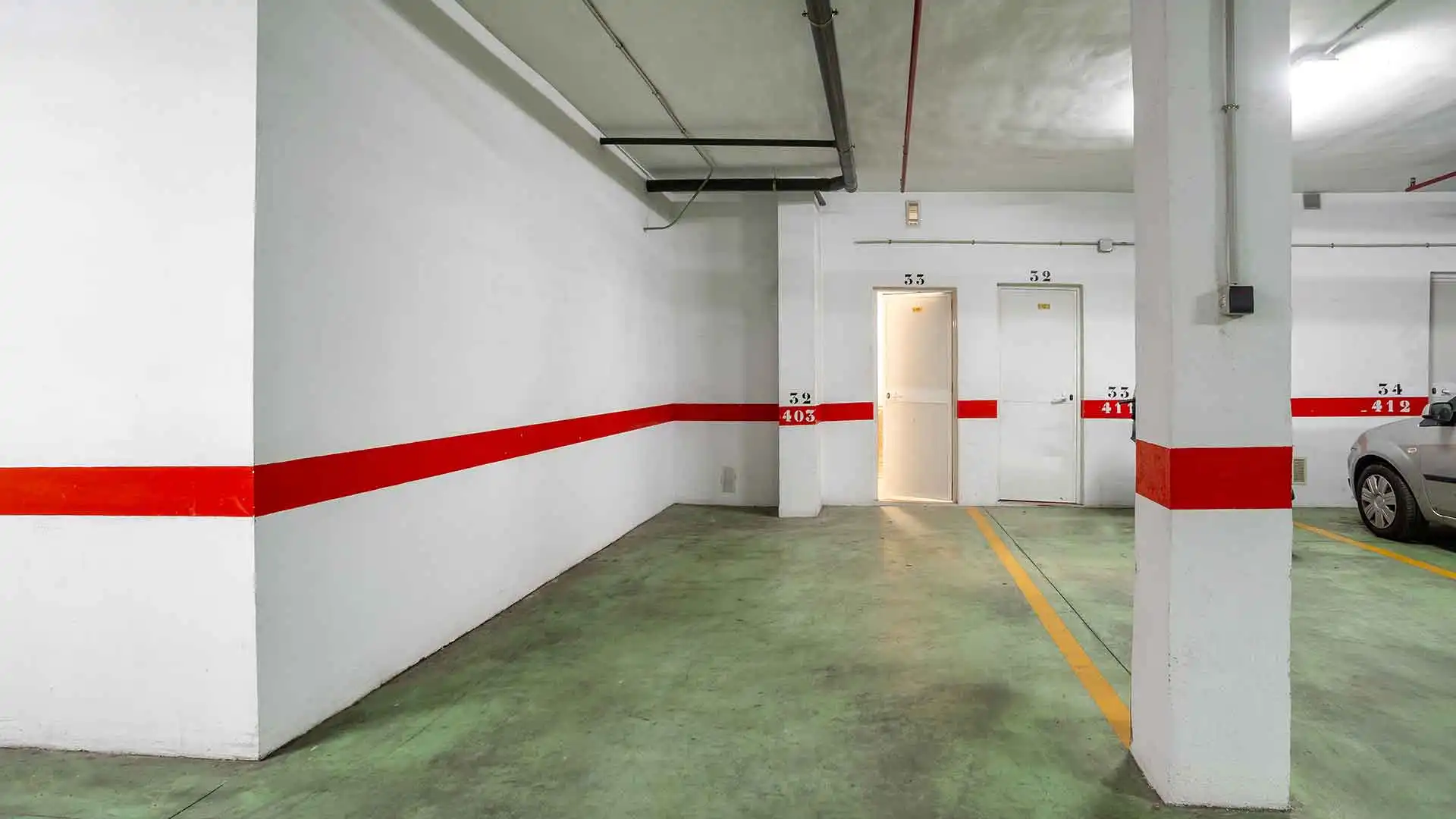 Parkplatz von Wohnungen zum Verkauf in Marbella mit Klimaanlage, Terrasse und Abstellraum