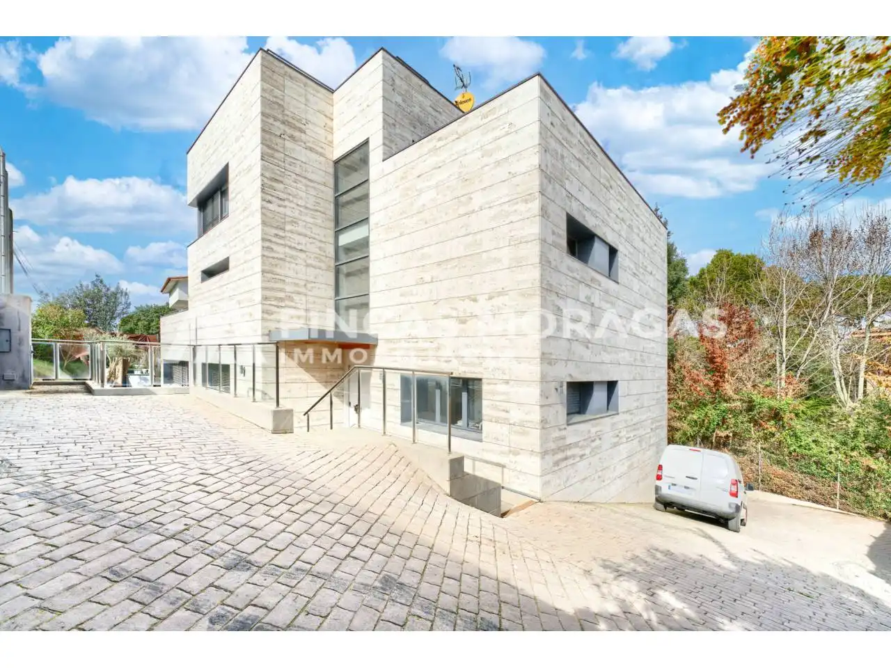 Exterior view of Houses for sale in Sant Cugat del Vallès  with Air Conditioner, Heating and Private garden