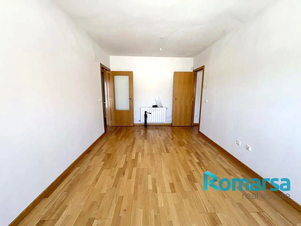 Dormitori de Pis en venda en Ávila amb Calefacció, Parquet i Terrassa