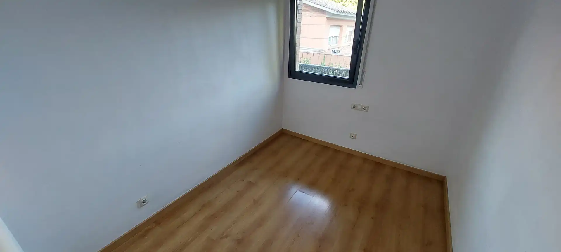 Schlafzimmer von Wohnung zur Miete in Vallgorguina mit Heizung, Parkett und Balkon