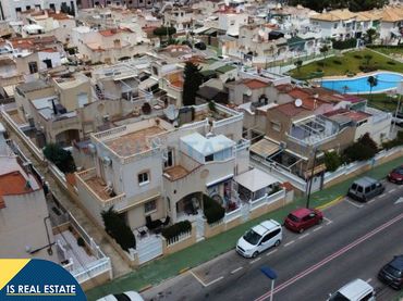 Adossat amb piscina en venda a Los Balcones - Los Altos