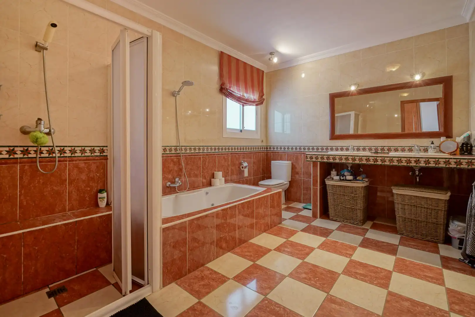 Bathroom of Houses for sale in Altea  with Air Conditioner, Heating and Terrace