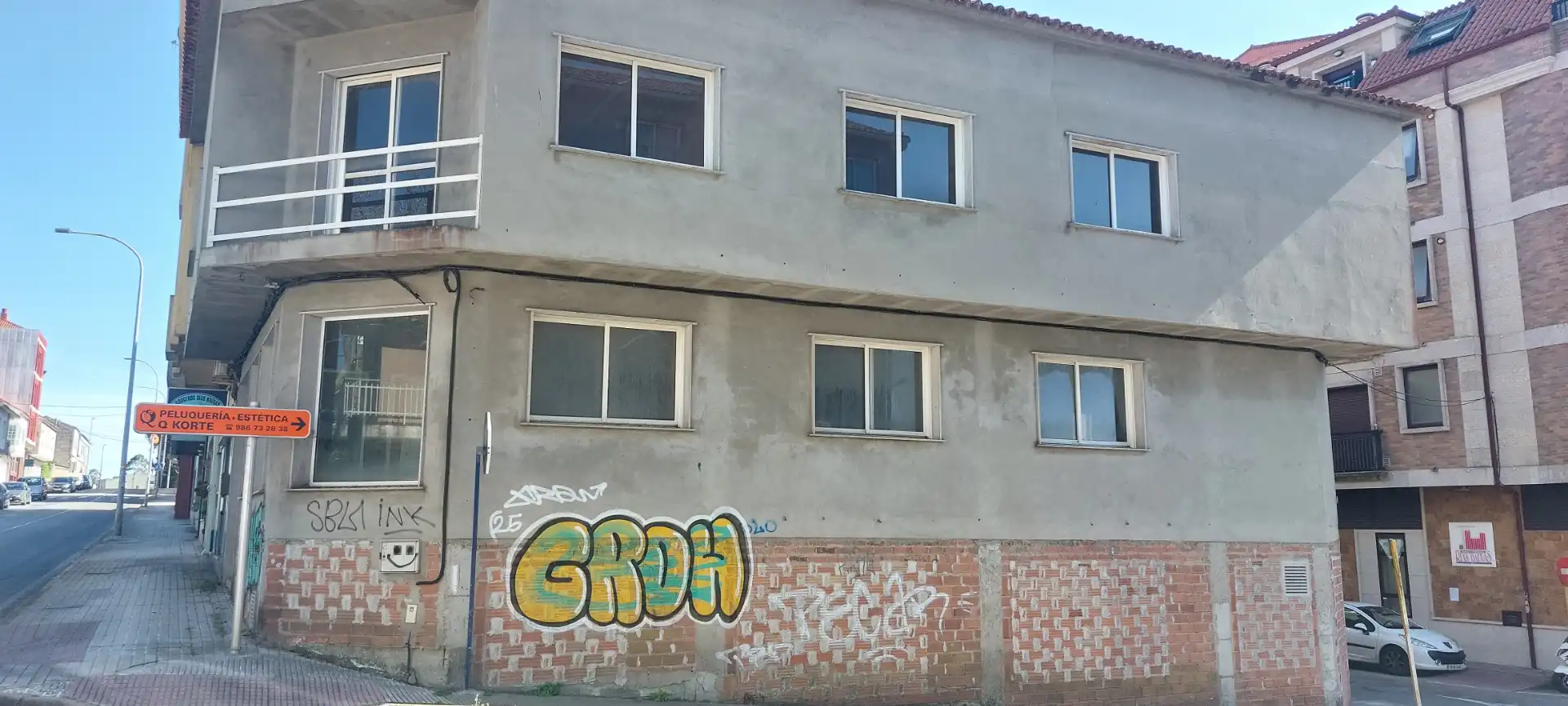 Vista exterior de Edificio en venta en O Grove  