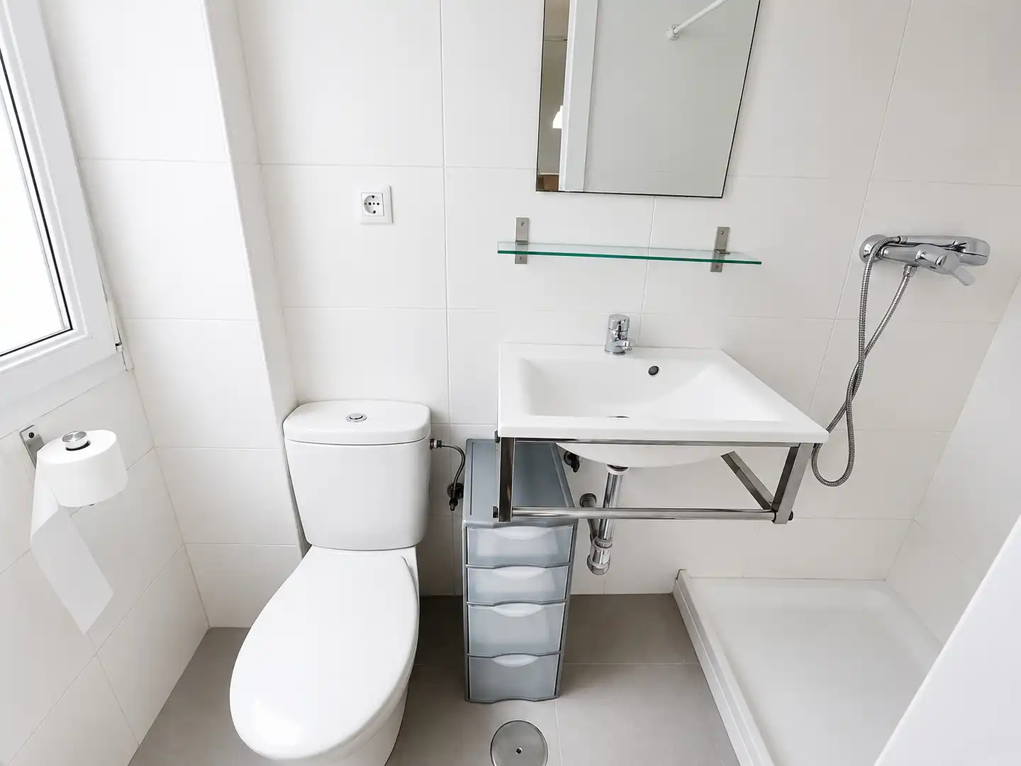 Bathroom of Study for rent in Santander  with Heating and Furnished
