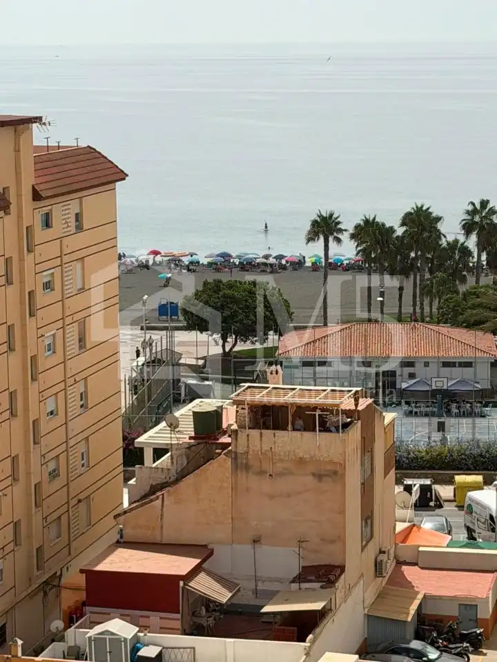 Vista exterior de Pis en venda en Vélez-Málaga amb Aire condicionat, Terrassa i Moblat