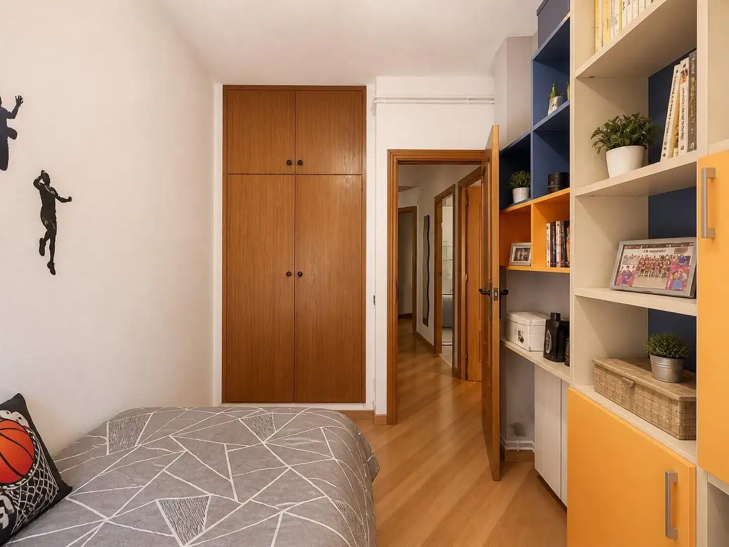 Dormitori de Apartament en venda en Barcelona amb Aire condicionat, Calefacció i Parquet